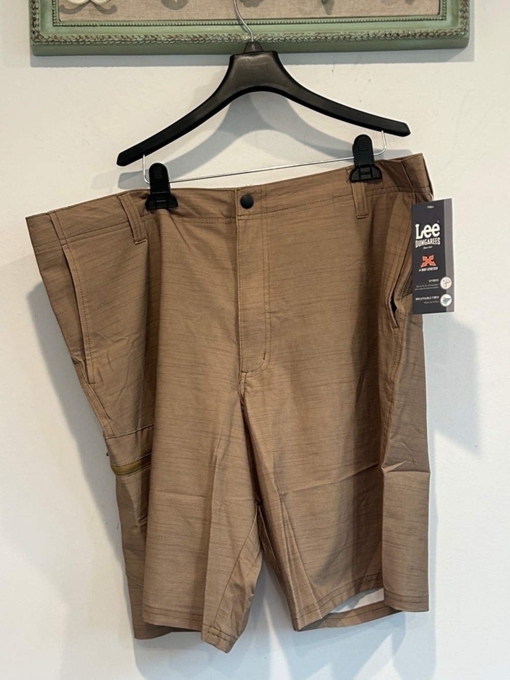 Lee Dungarees Men’s 42 Riptide Brown Cargo shorts active new w tag